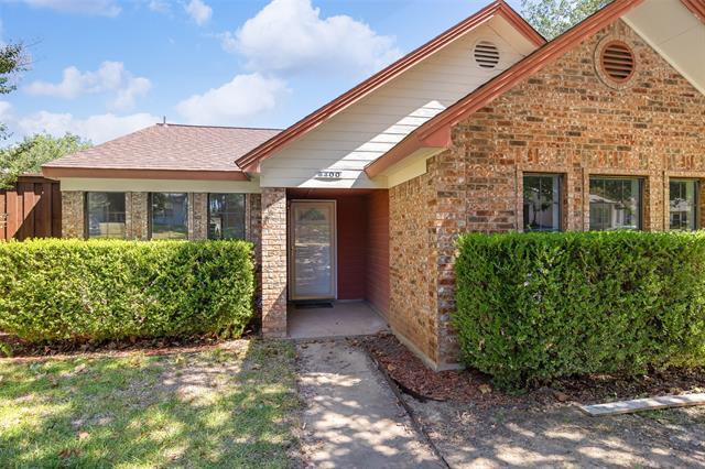 Building Photo - 8400 Willow Creek Dr