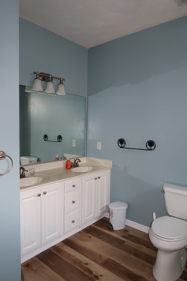 Building Photo - 5816 Reon Ct