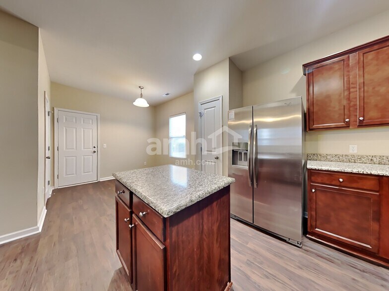 Building Photo - 251 Old Carolina Dr