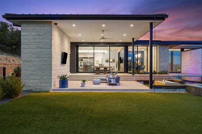 Building Photo - 4202 Serene Hills Dr