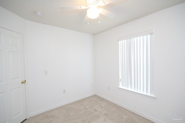 Building Photo - 1077 Antigua Cir