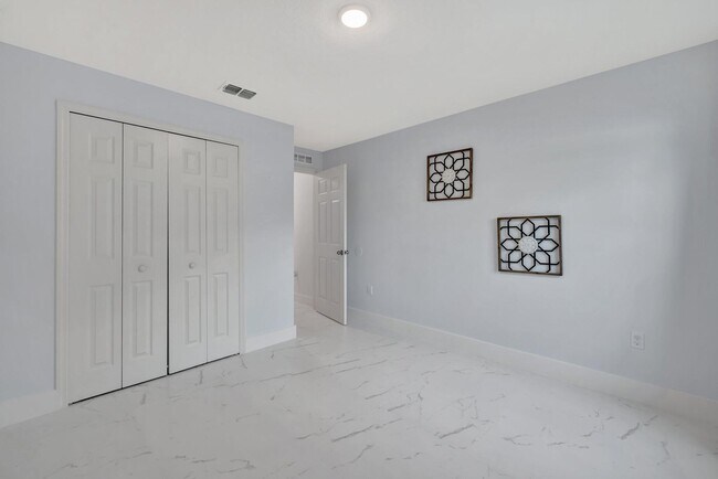 Building Photo - 3189 SW Curcuma St