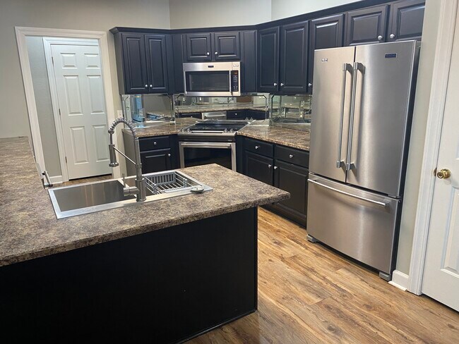 Building Photo - 35 Winchester Cv