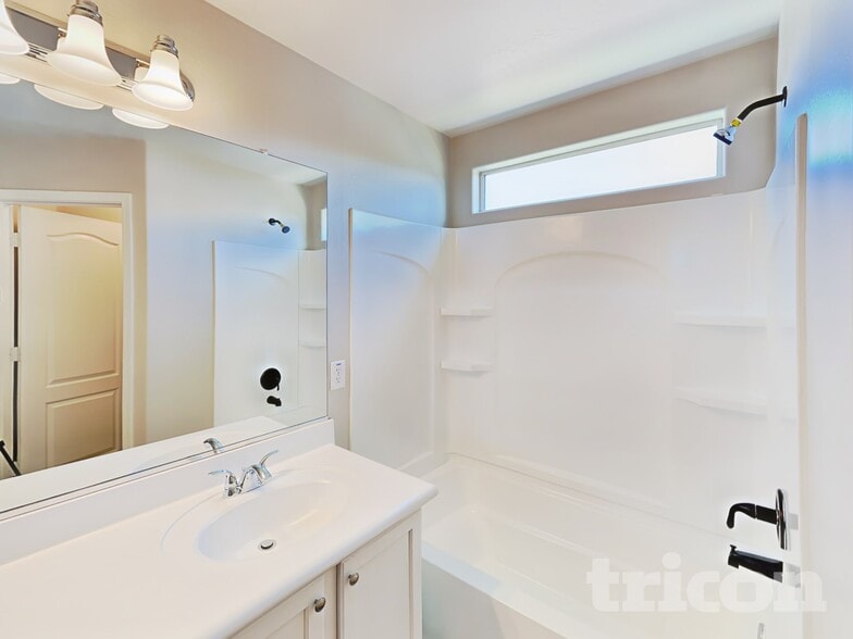 Building Photo - 4843 W Dunbar Dr