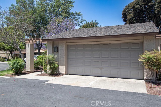 Building Photo - 3152 Alta Vista