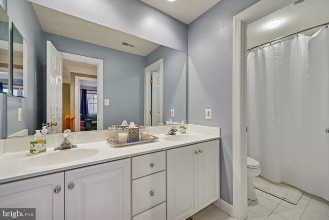 Building Photo - 8807 Ridge Rd