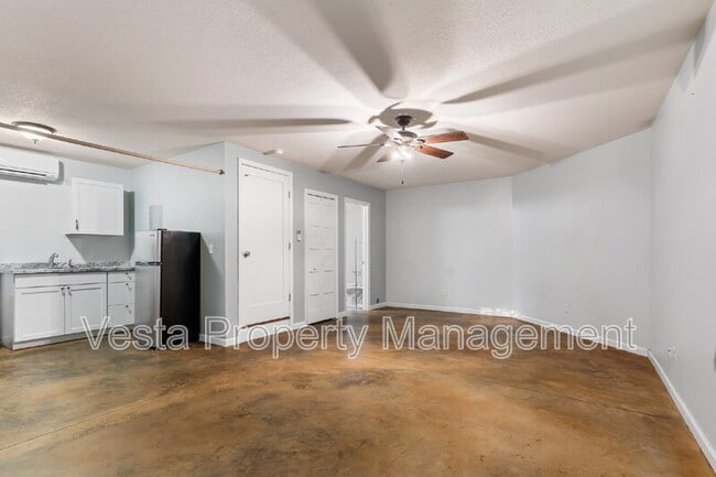 Building Photo - 1 Wellspring Ln