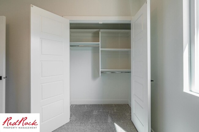 Building Photo - Modern 3 Bedroom Single-Level Home in Vill...