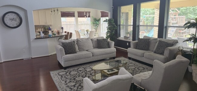 Building Photo - 8153 Tranquil Lake Way