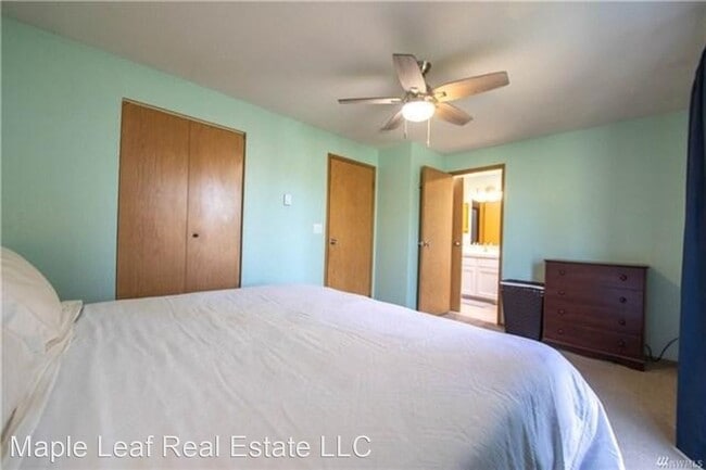 Building Photo - 4 br, 2.5 bath House - 4107 23rd Ave SW