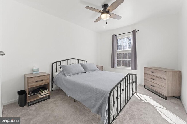 Building Photo - 13689 Water Springs Ct