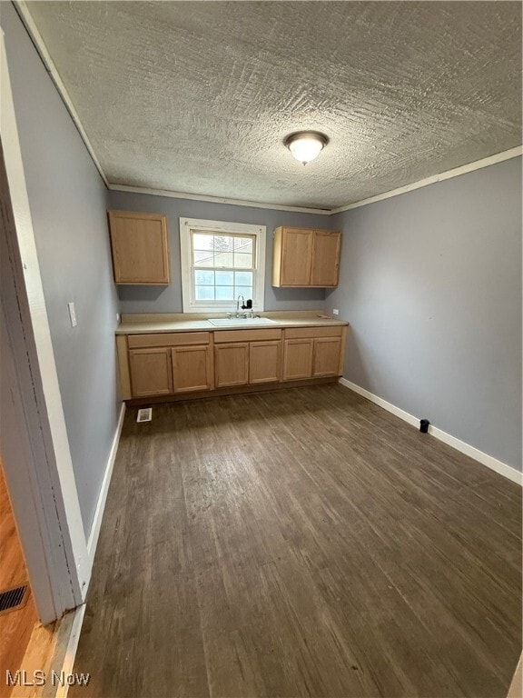 Building Photo - 714 Chester St