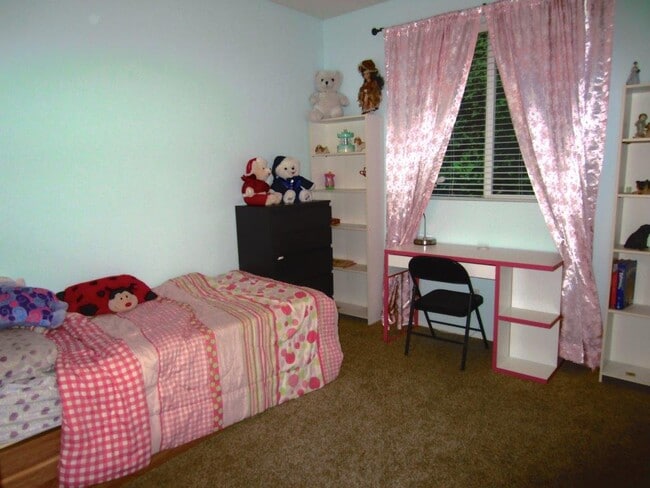 Building Photo - 1751 Watercrest Way