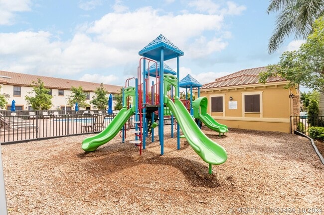Building Photo - 8455 Lakeview Trail