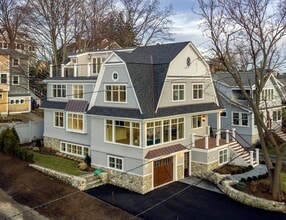 Building Photo - 25 Cushing Ave