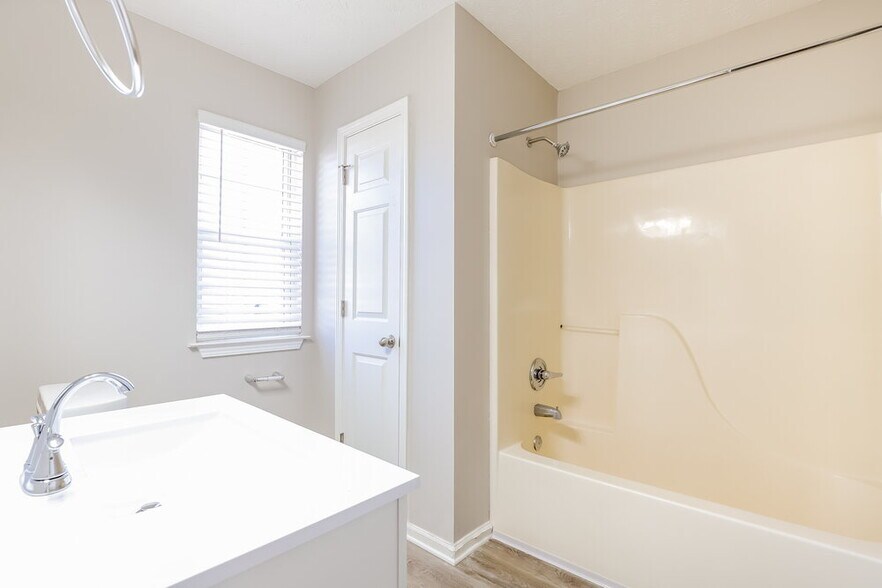 Building Photo - 958 Sugar Landing Cir
