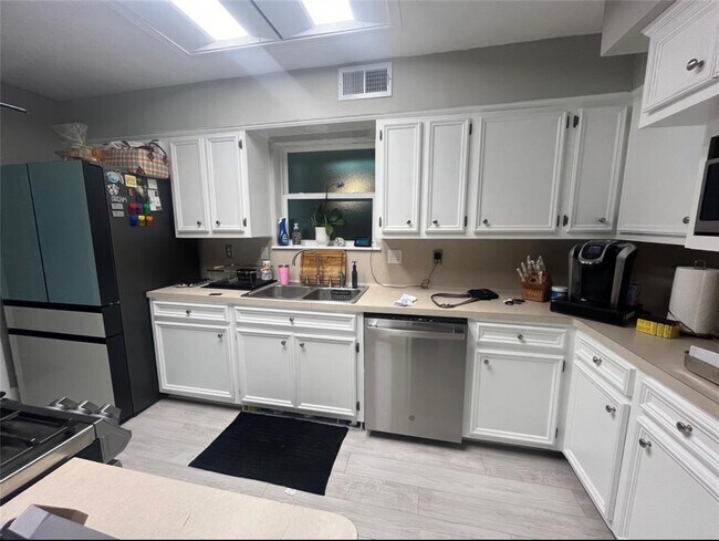 Building Photo - 5507 Arncliffe Dr