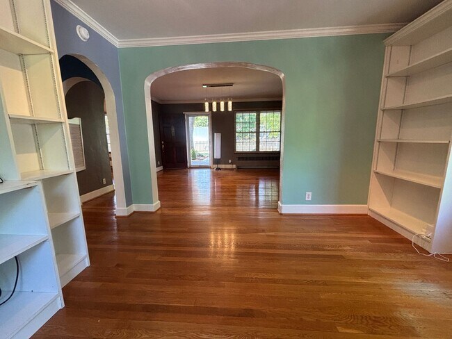 Building Photo - 3479 Overbrook Dr