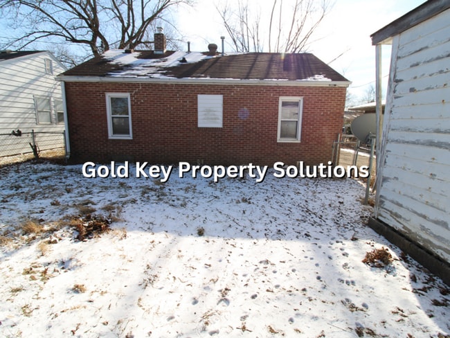 Building Photo - MEADOWBROOK AREA 2 BR 1 BA House with Central Air and Bonus Room (NO SECTION 8)