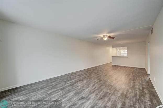 Building Photo - 4401 Martinique Ct