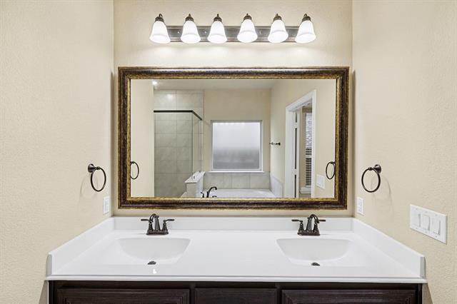 Building Photo - 1012 Granger Dr