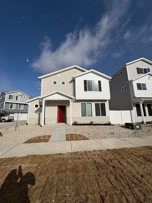 Building Photo - 56 E Portico Ln