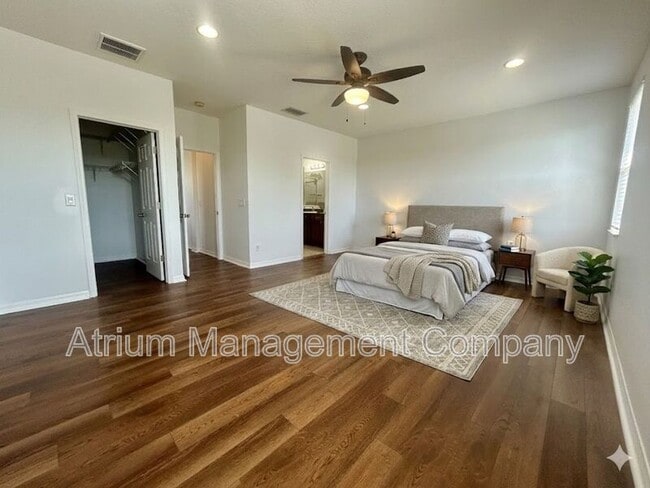 Building Photo - 12805 Avelar Manor Pl