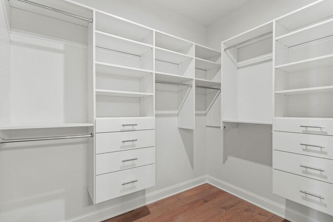 Building Photo - 3093 N Spurway Dr