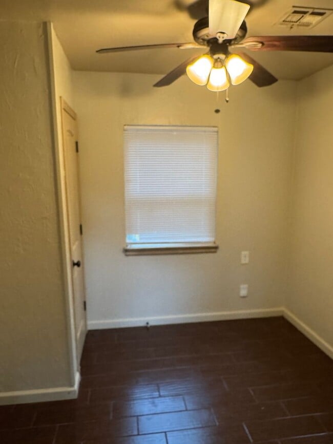 Building Photo - 2315 ½ N Gatewood Ave – Oklahoma City, OK ...