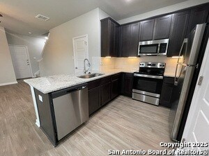 Building Photo - 405-407 Emma Dr