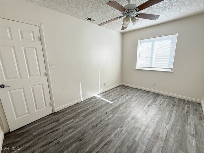 Building Photo - 2353 Exeter Dr