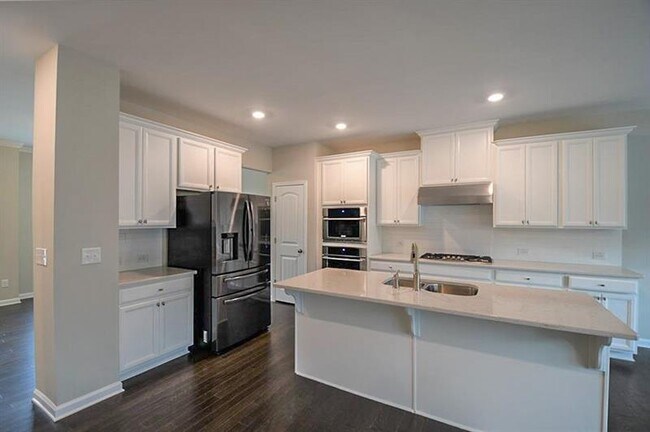 Building Photo - 2501 Ashford Oaks Dr