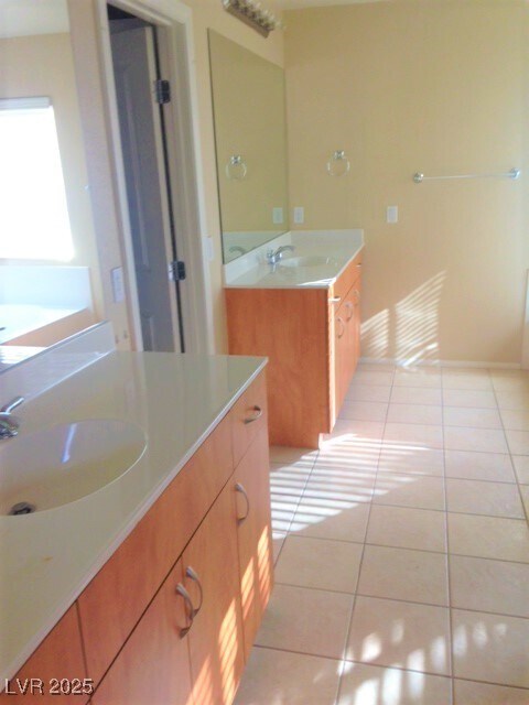 Building Photo - 7943 Garden Stone Ct