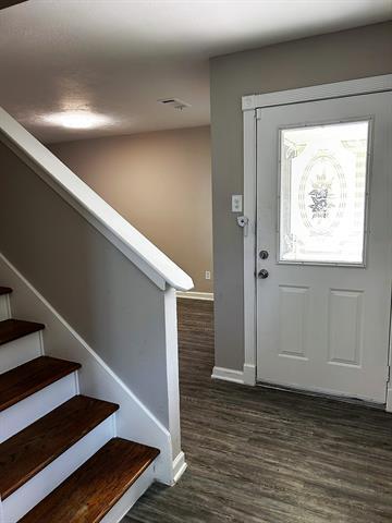 Building Photo - 4301 Live Oak Dr