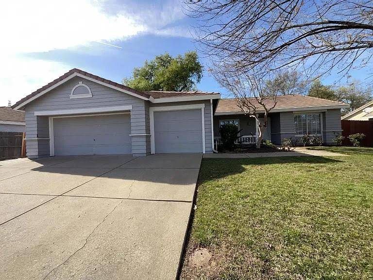 Building Photo - 1041 Shenencock Way