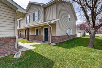Building Photo - Must-See Apartment in Pheasant Ridge  Pocatello!