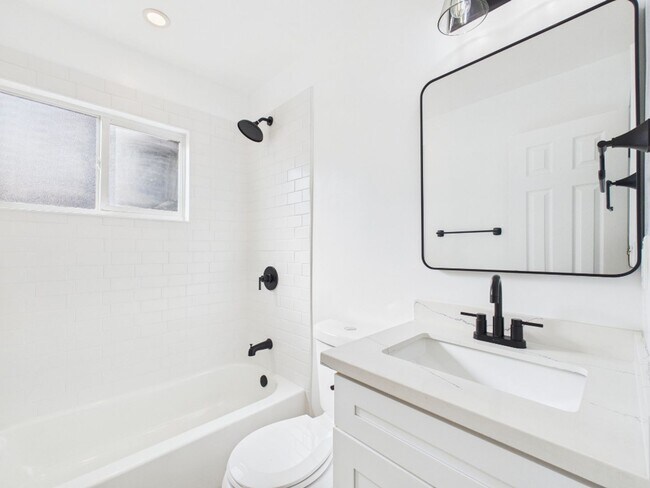 Building Photo - 3257-59 Luna Ave