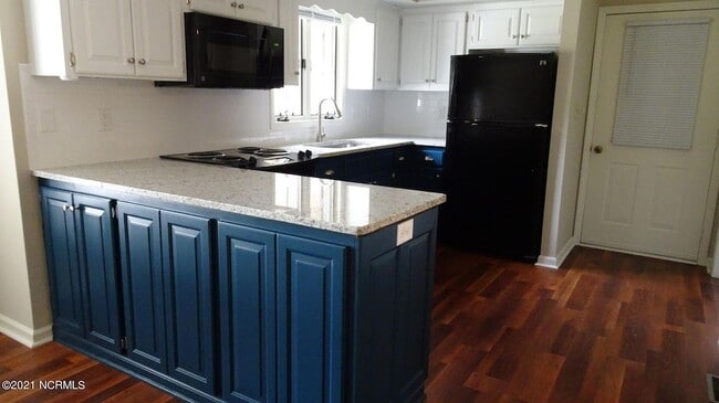 Building Photo - 1410 Monticello Dr