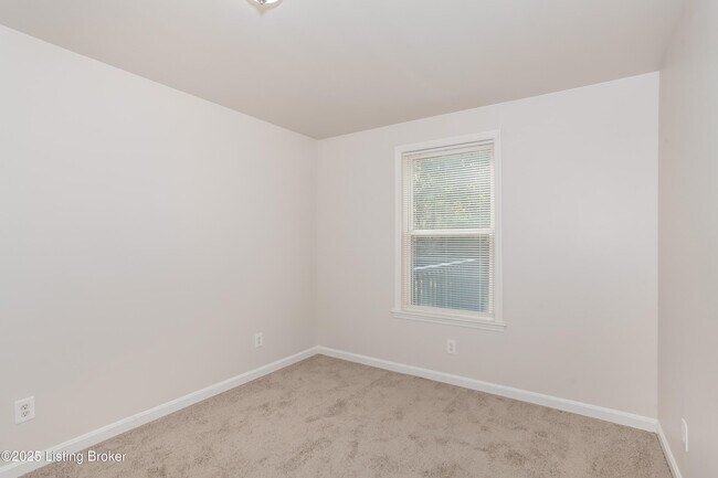 Building Photo - 5130 Fay Ave