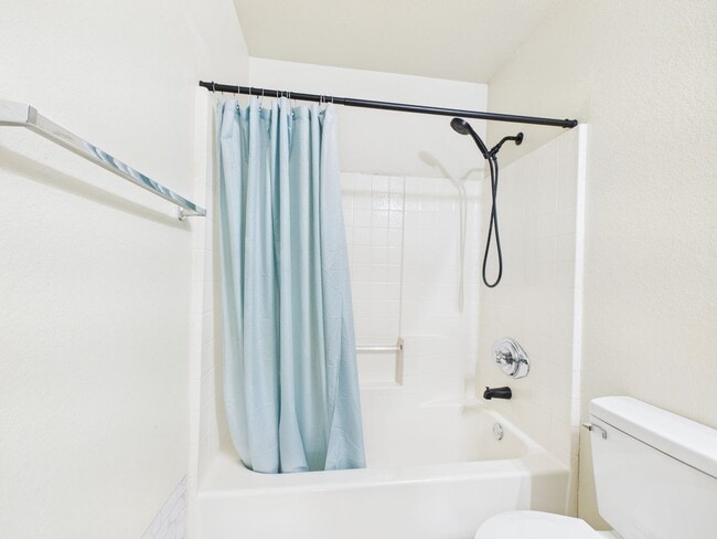 Building Photo - 1111 Pikes Peak Dr