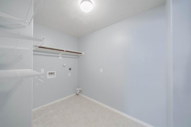 Building Photo - 9322 Canady Park Ln