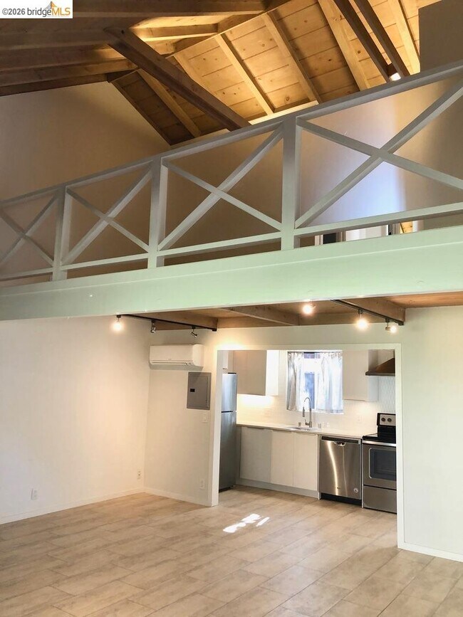 Building Photo - 21 Waverley Ct