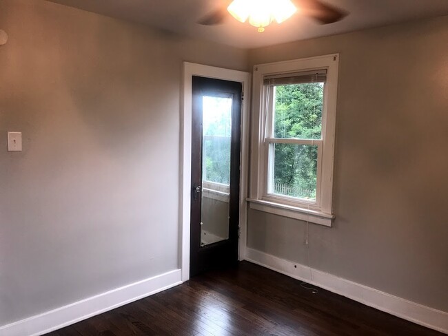 Building Photo - 4 Bedroom; 1 Bath House for Rent - Swissvale