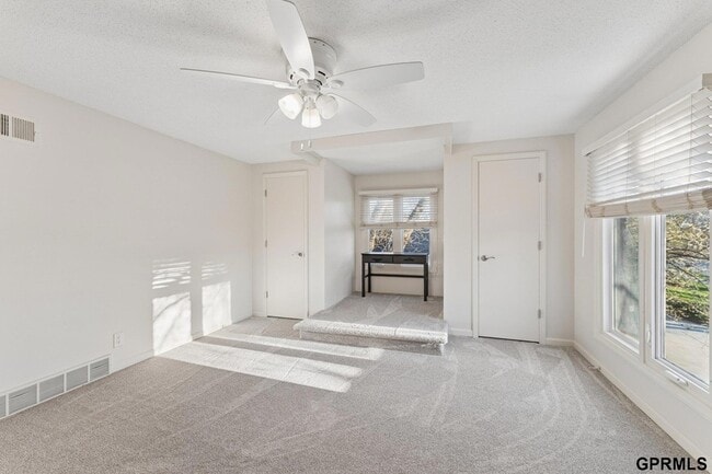 Building Photo - 9723 Fieldcrest Dr