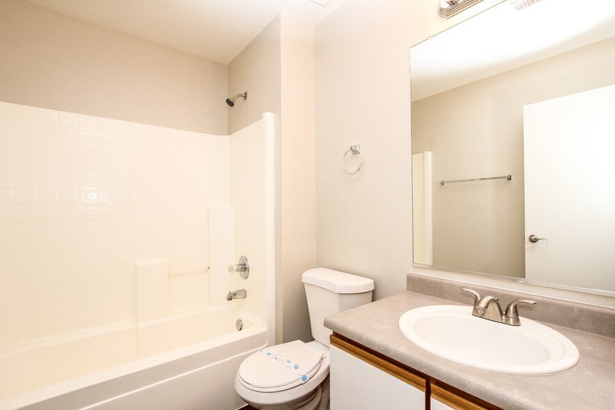 Building Photo - 10546 W Carlota Ln