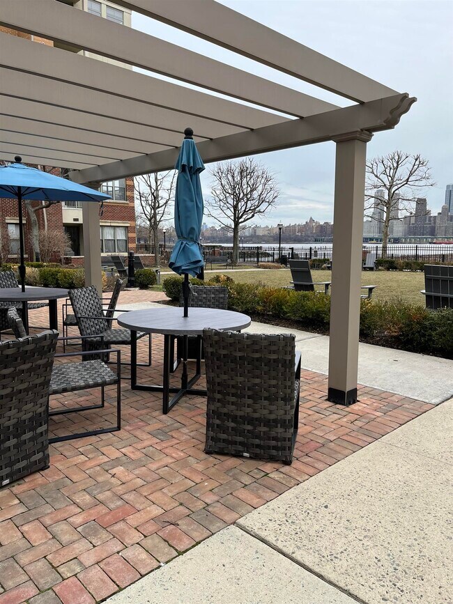 Building Photo - 24 Ave at Port Imperial