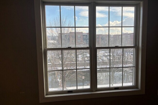 Building Photo - 1210 Windsor Park Ct