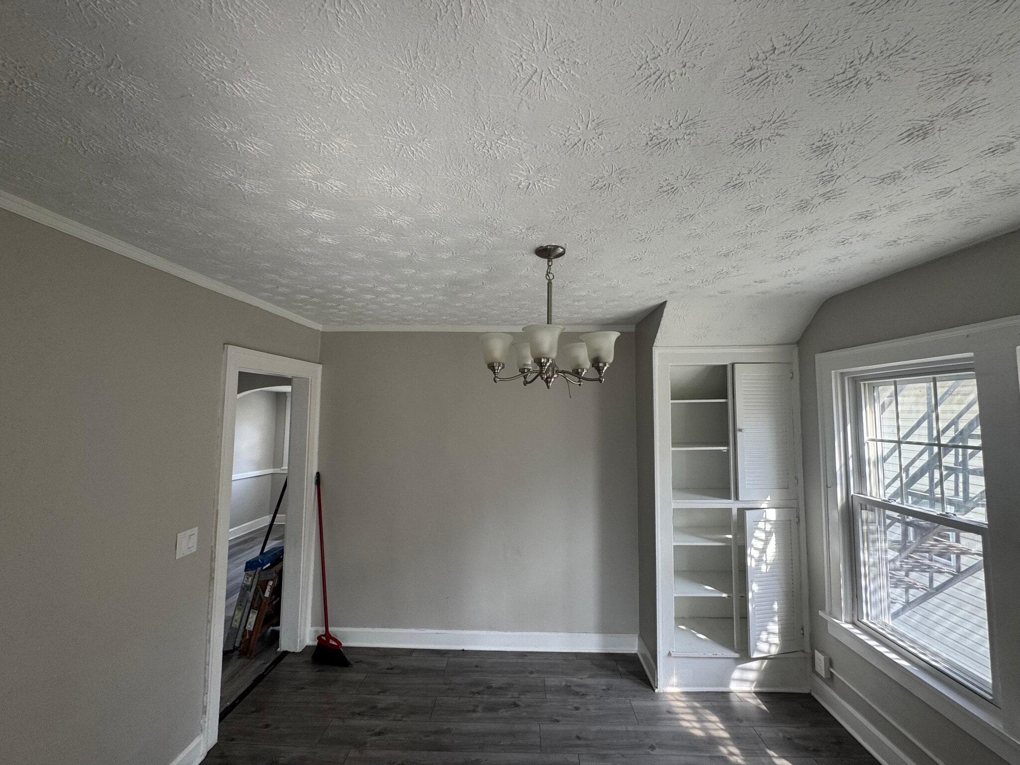 Building Photo - 1335 West Blvd