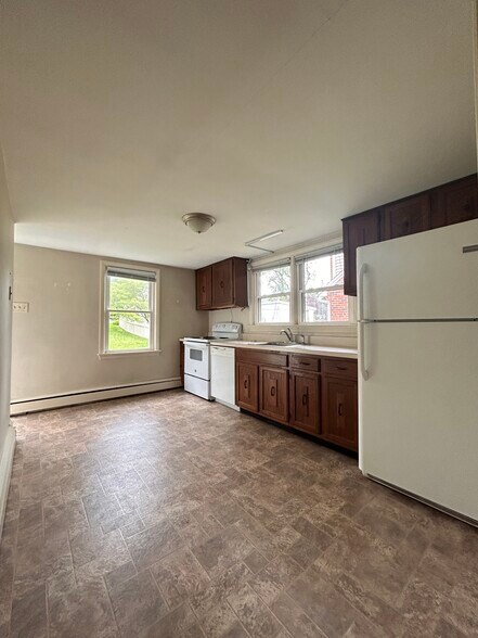 Building Photo - 131 Sharpless St