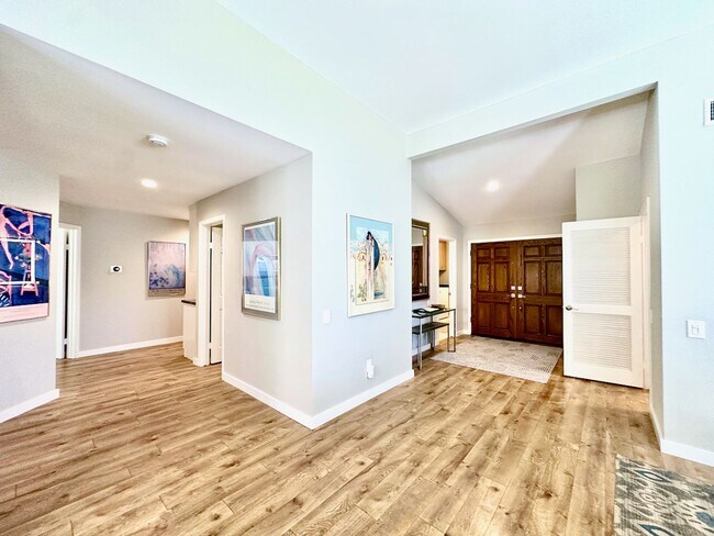 Building Photo - FOR RENT Call For Availability 3Br/3Ba 2128 Sqft Fully Furnished Del Mar Heights Vacation Home, C...